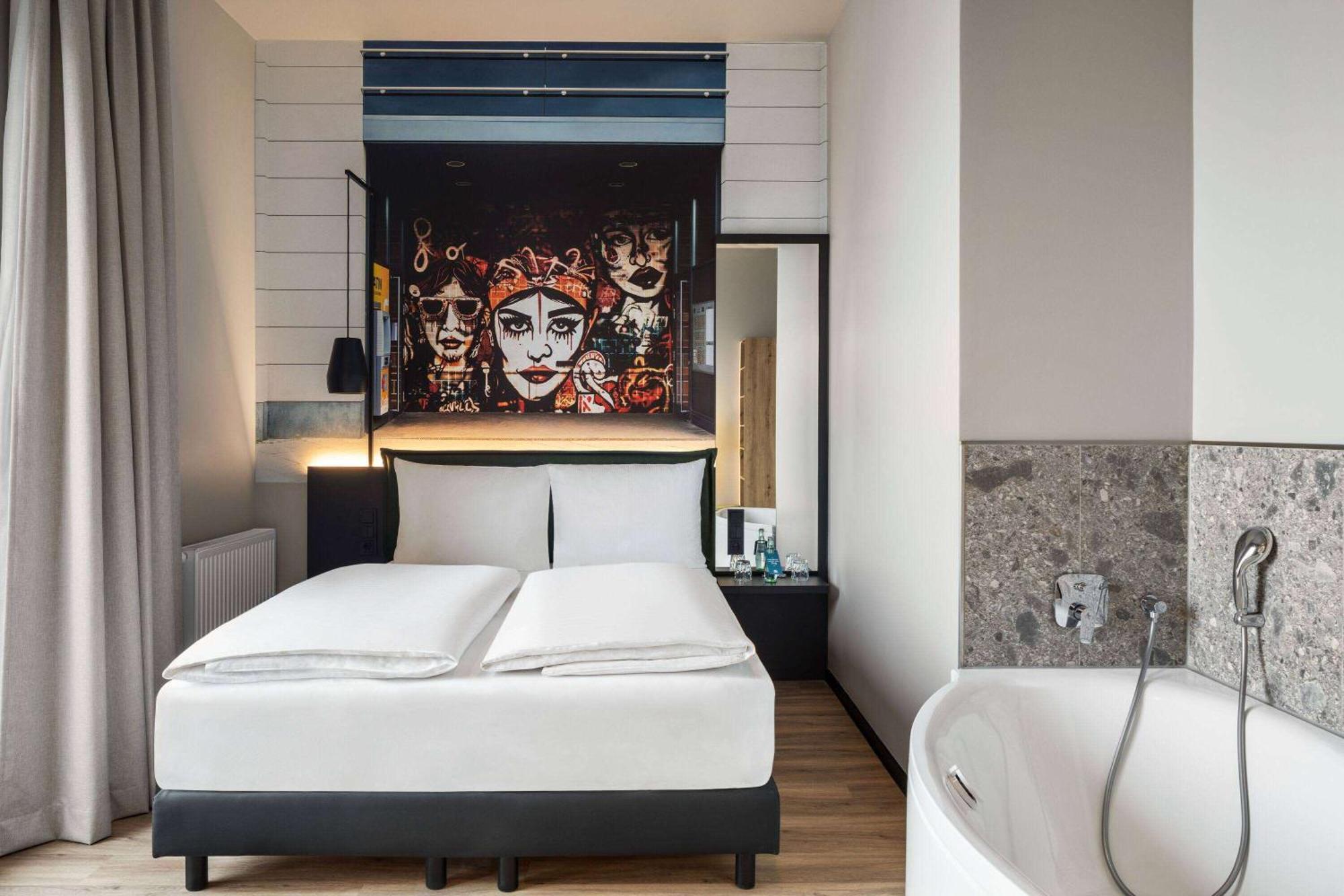 Vienna House Easy By Wyndham Berlin Potsdamer Platz Exterior photo